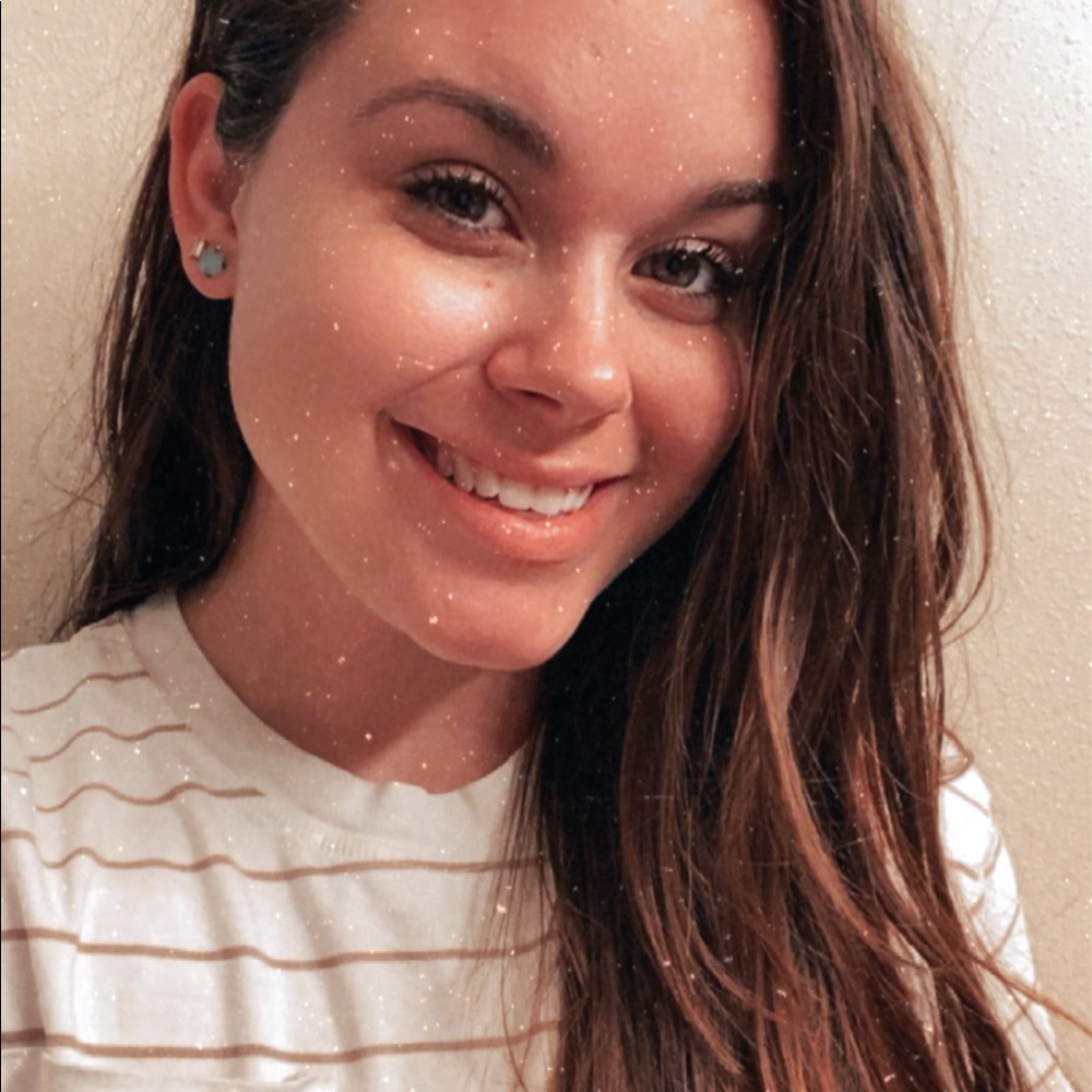Meet your Posher, Hannah